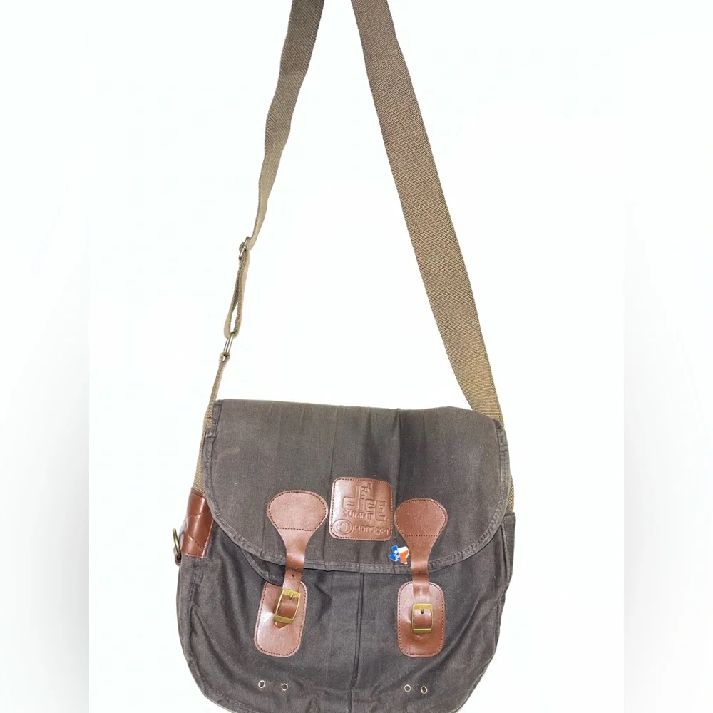 VTG DICE Summit Hansoft Laptop Messenger Crossybody Bag Adjustable Strap+ 2 Pins